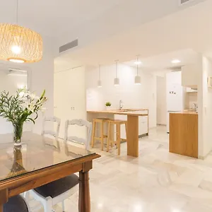 wonderful-apartment-in-malagueta-beach.es-andalucia.com/
