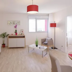 residence-services-seniors-les-jardins-darcadie-avignon.fr-provencehotel.com/