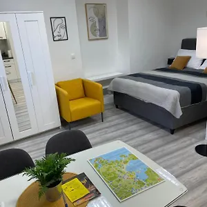 apartment-studio-beauty-in-centar.pula-hotels.org/